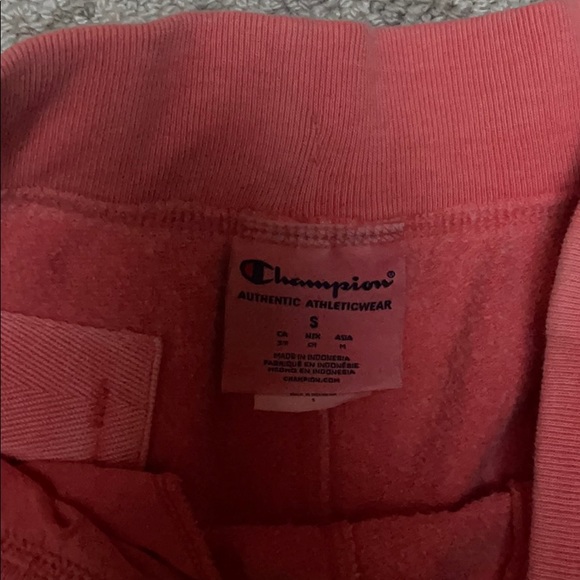 Champion shorts - Picture 2 of 3